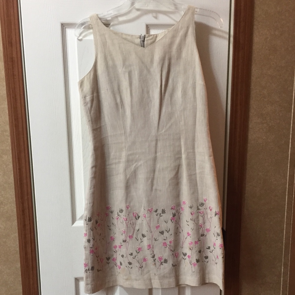 Linen dress, fully lined. 4P